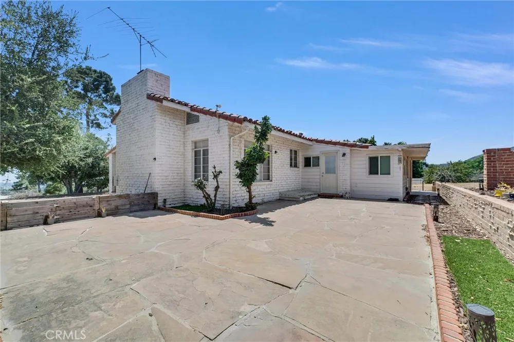 9385 Oak Glen Road Cherry Valley, CA 92223