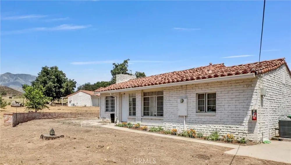 9385 Oak Glen Road Cherry Valley, CA 92223