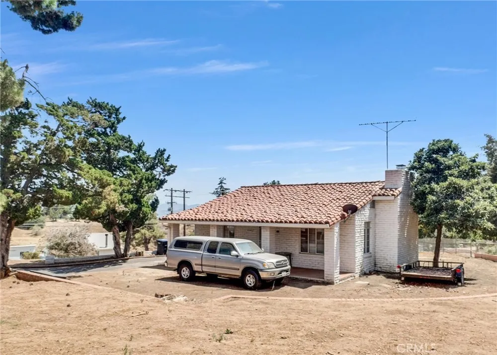 9385 Oak Glen Road Cherry Valley, CA 92223