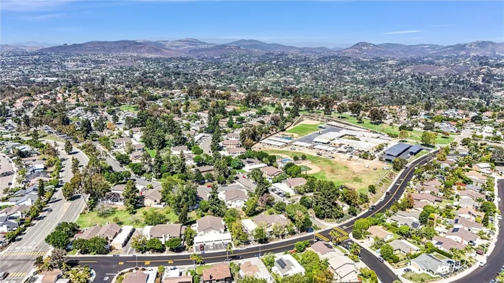 1940 Park Dale Encinitas, CA 92024