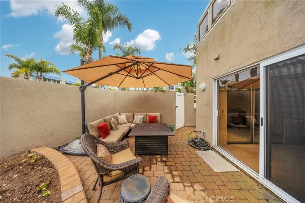 3365 Tempe Drive Huntington Beach, CA 92649