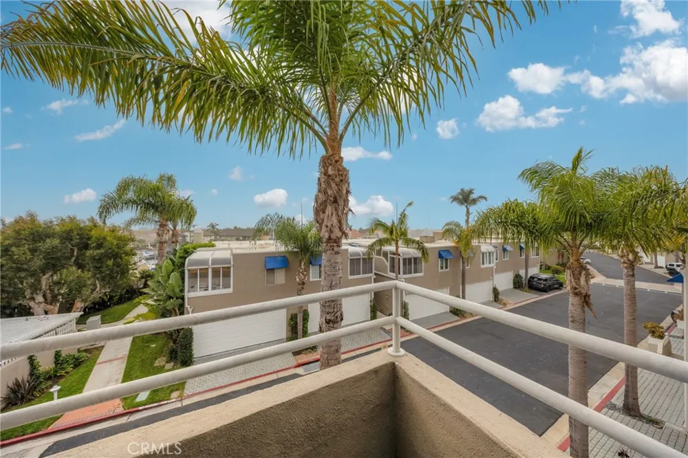 3365 Tempe Drive Huntington Beach, CA 92649