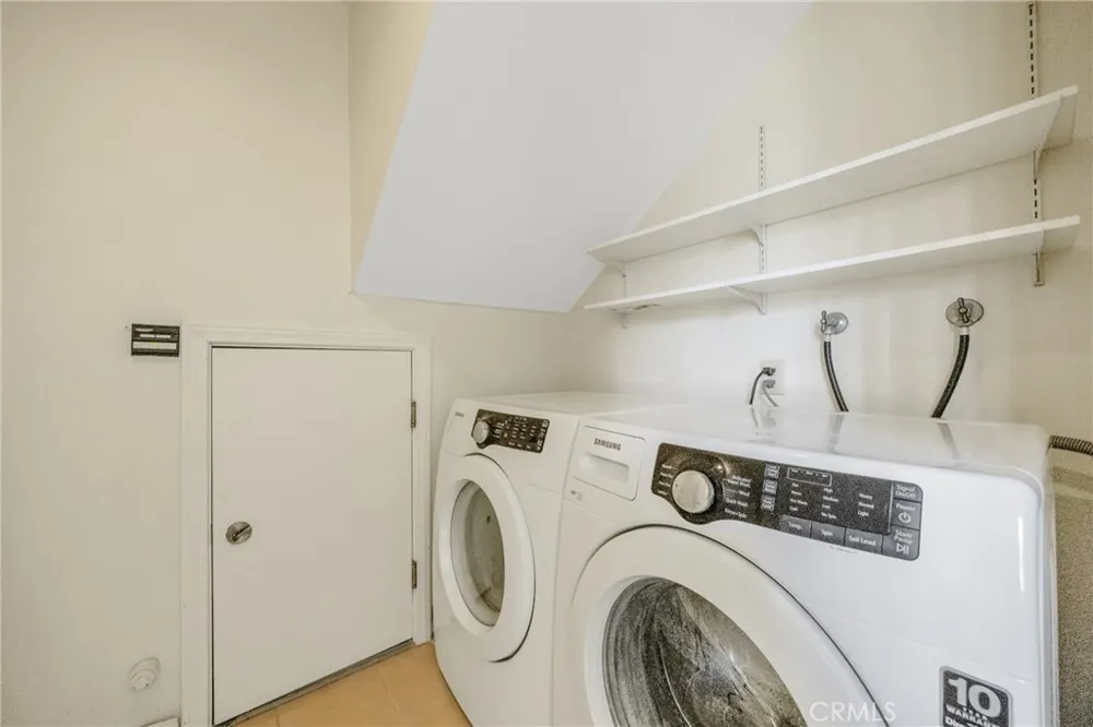 3365 Tempe Drive Huntington Beach, CA 92649
