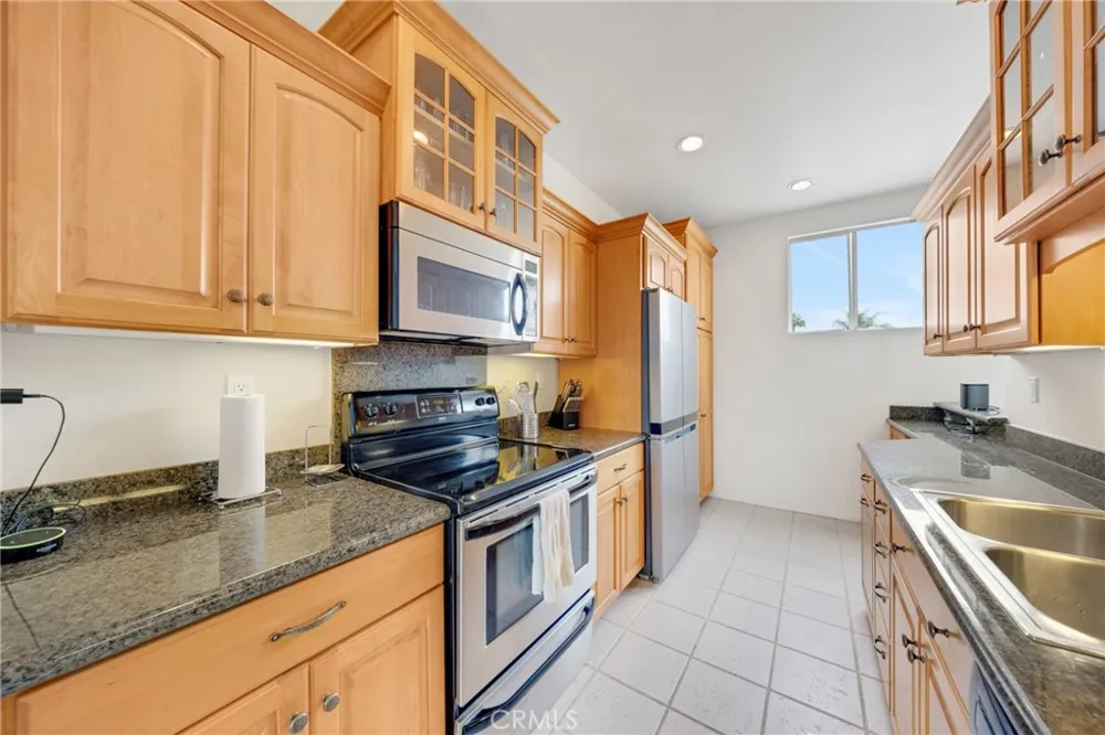 3365 Tempe Drive Huntington Beach, CA 92649