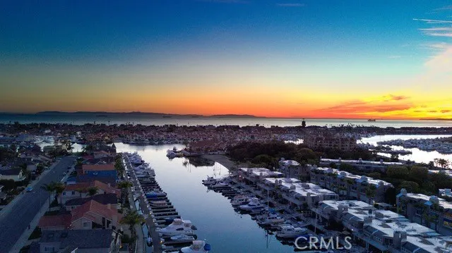 3365 Tempe Drive Huntington Beach, CA 92649