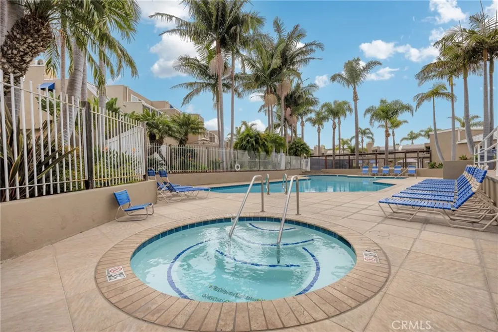 3365 Tempe Drive Huntington Beach, CA 92649