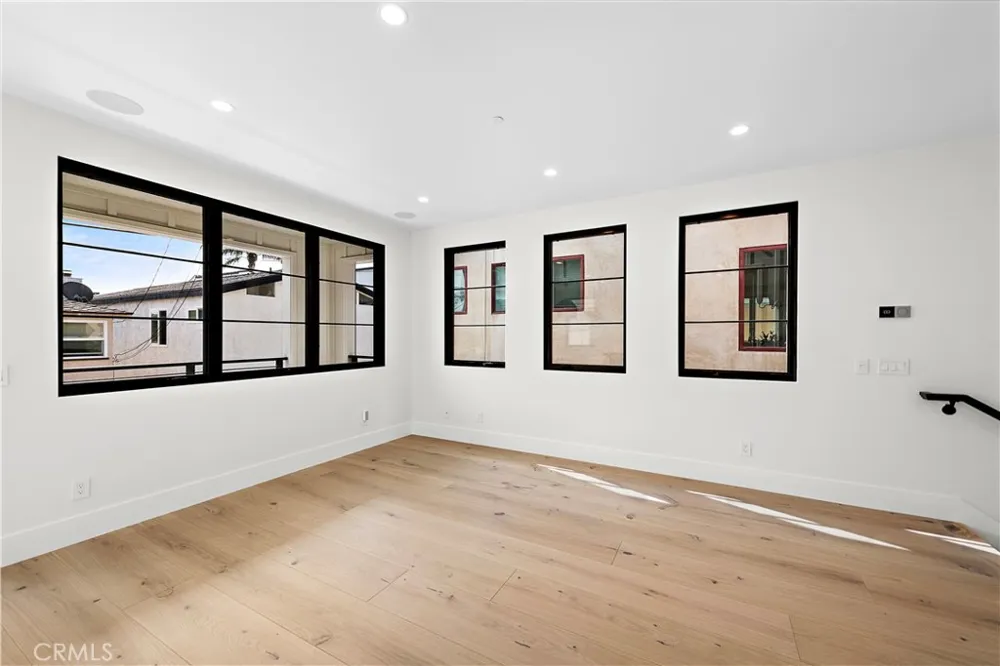 434 Goldenrod Avenue Corona del Mar, CA 92625