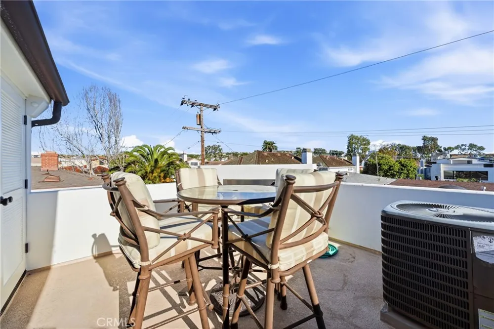 426 Narcissus #1/2 Corona del Mar, CA 92625