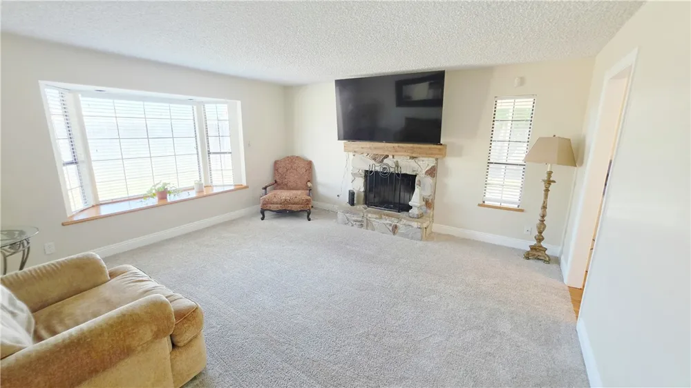 4008 Barbara Bakersfield, CA 93309