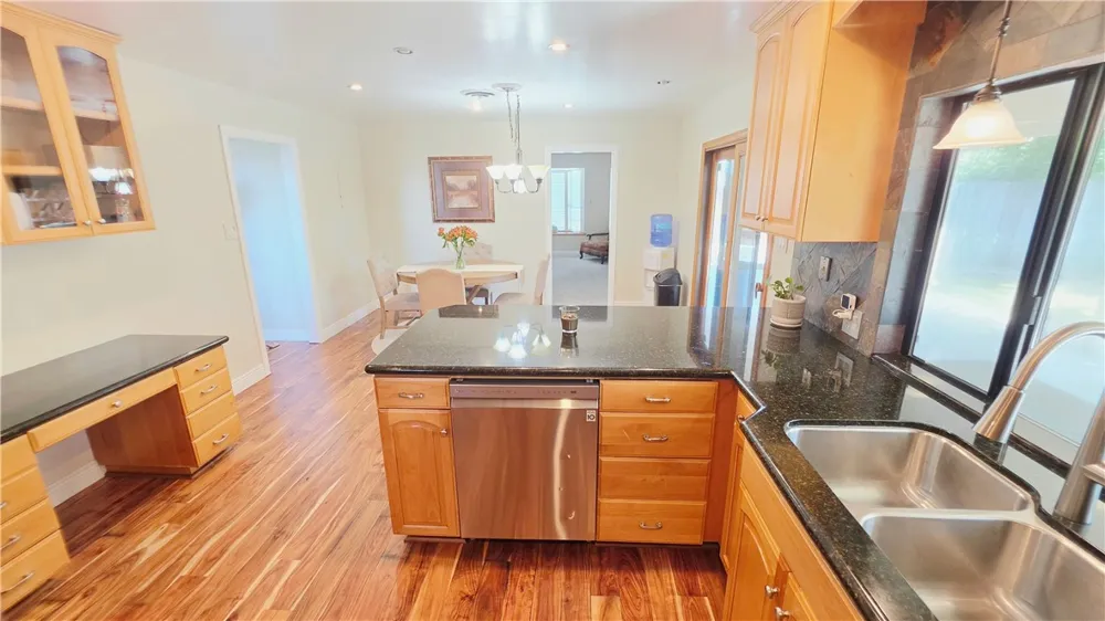4008 Barbara Bakersfield, CA 93309