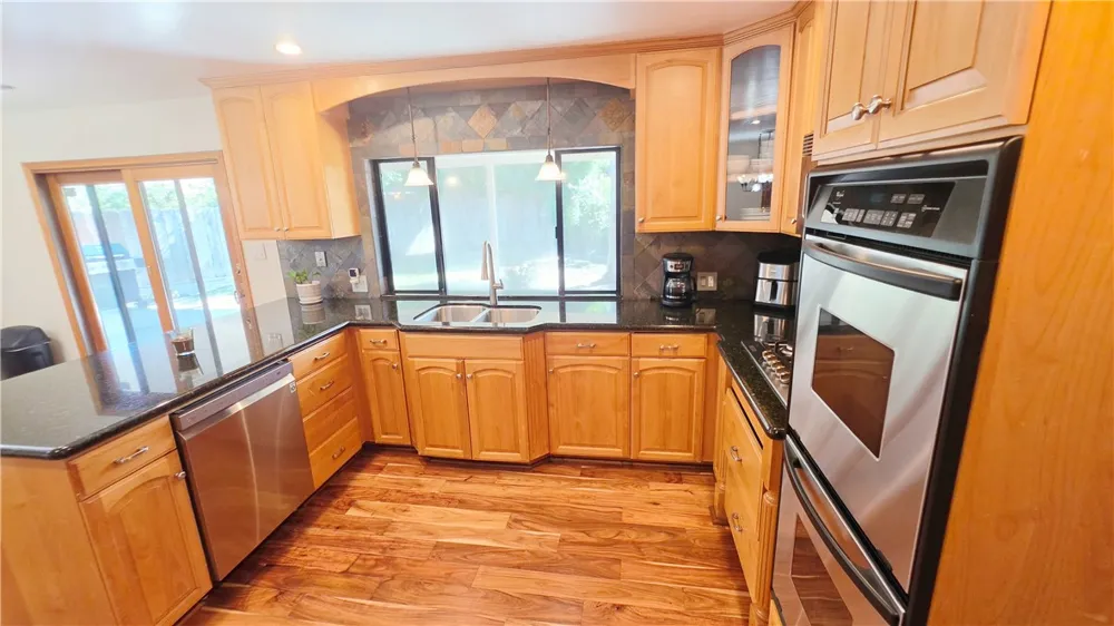 4008 Barbara Bakersfield, CA 93309