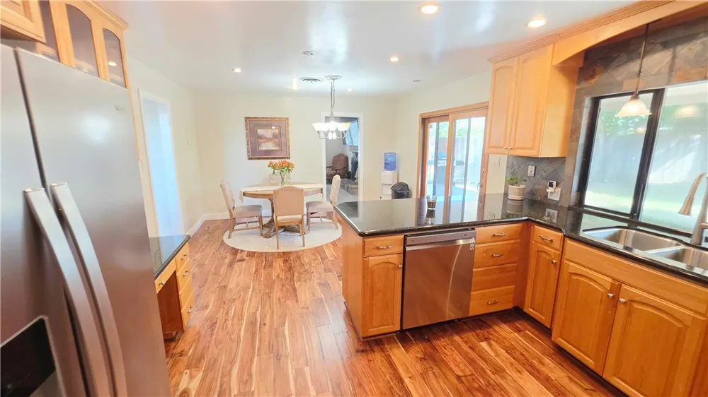 4008 Barbara Bakersfield, CA 93309