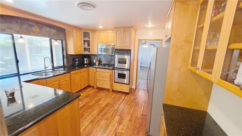 4008 Barbara Bakersfield, CA 93309