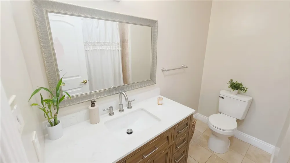 4008 Barbara Bakersfield, CA 93309