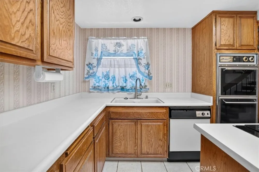 1302 W Apricot Lompoc, CA 93436
