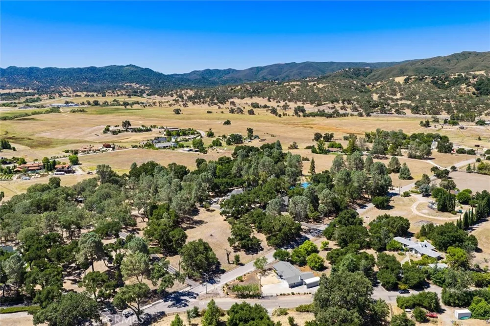 14740 Morningside Road Atascadero, CA 93422