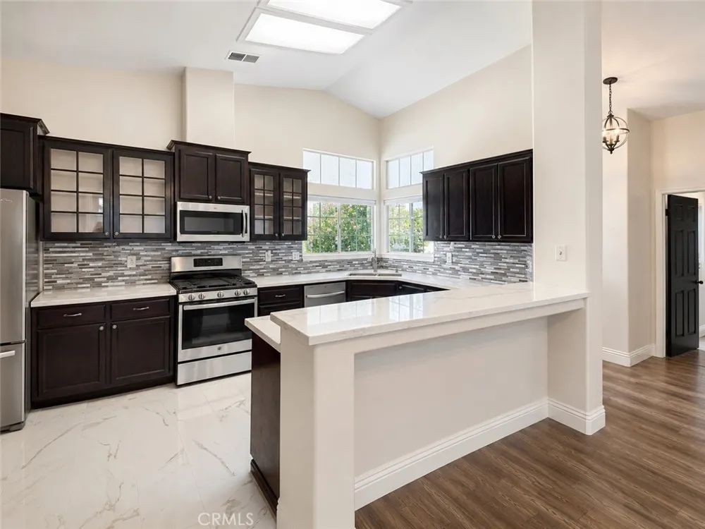 10304 Crandon Park Drive Bakersfield, CA 93312