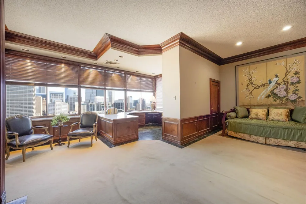 2016 Main Street #PH 6 Houston, TX 77002