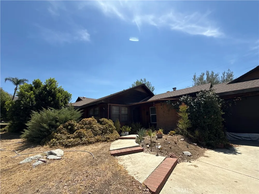 3210 Belvedere Riverside, CA 92507