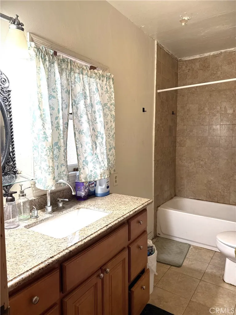 3210 Belvedere Riverside, CA 92507