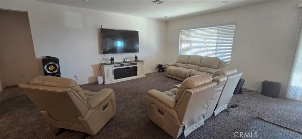 8221 Muir Lane Riverside, CA 92507
