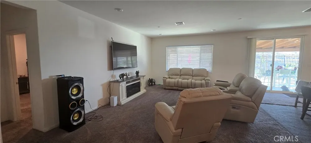8221 Muir Lane Riverside, CA 92507