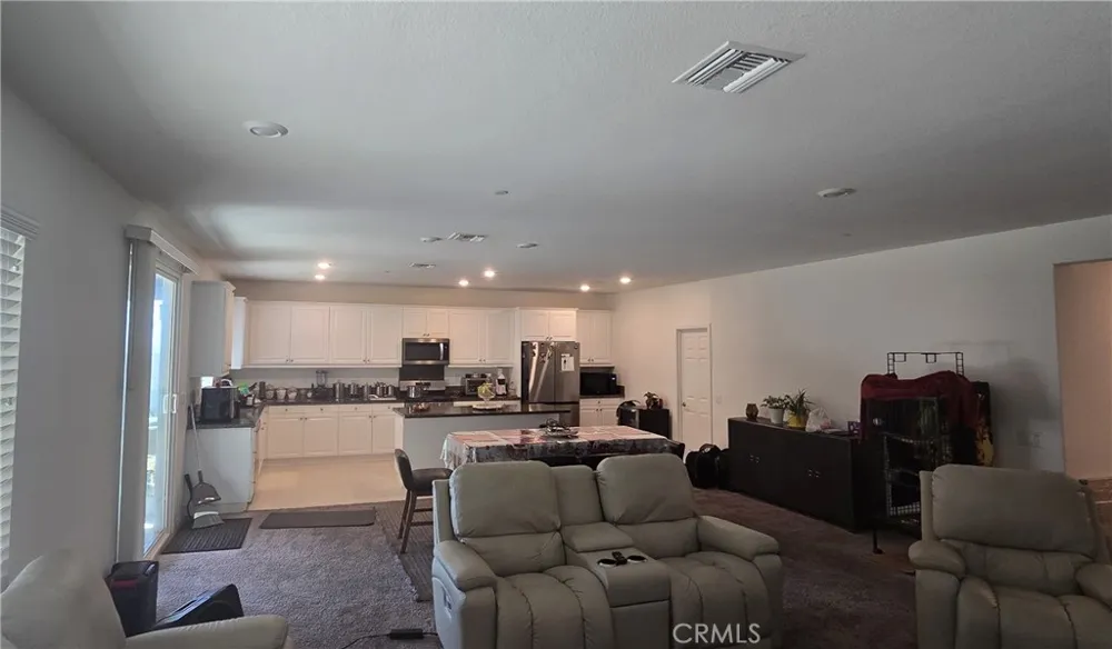 8221 Muir Lane Riverside, CA 92507