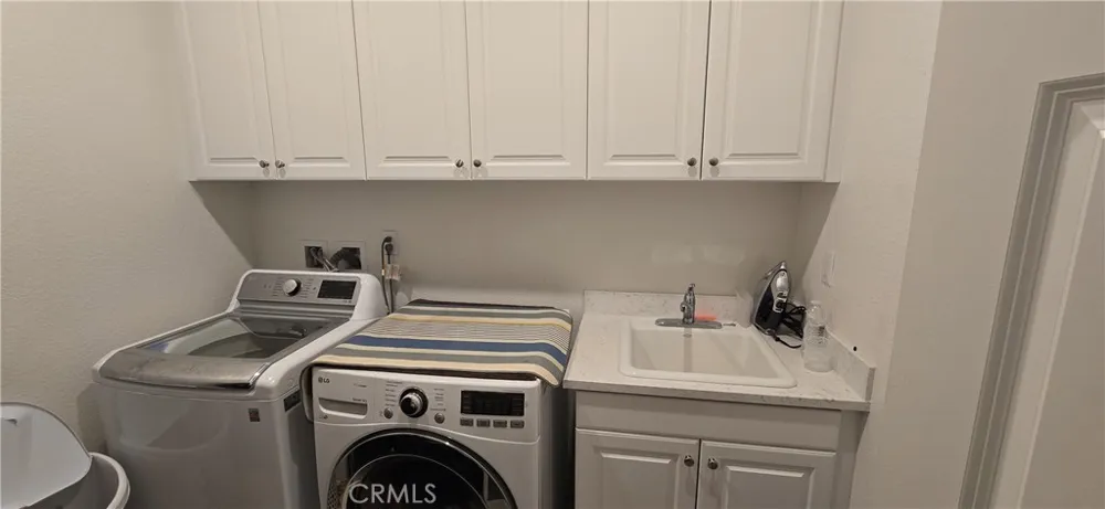 8221 Muir Lane Riverside, CA 92507