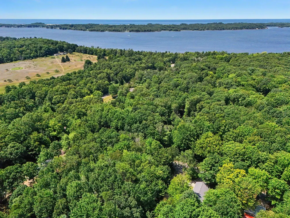 6733 W Basswood Street Ludington, MI 49431