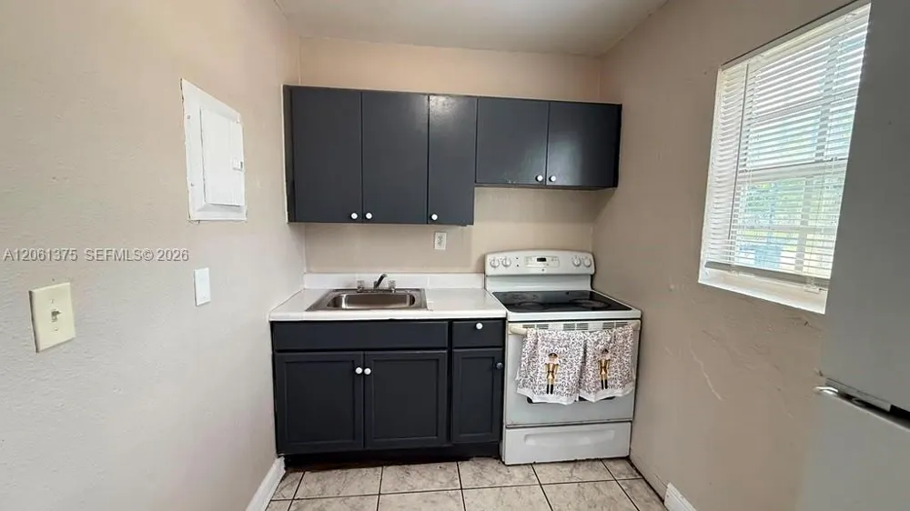 6901 NW 8th Ave #5 Miami, FL 33150
