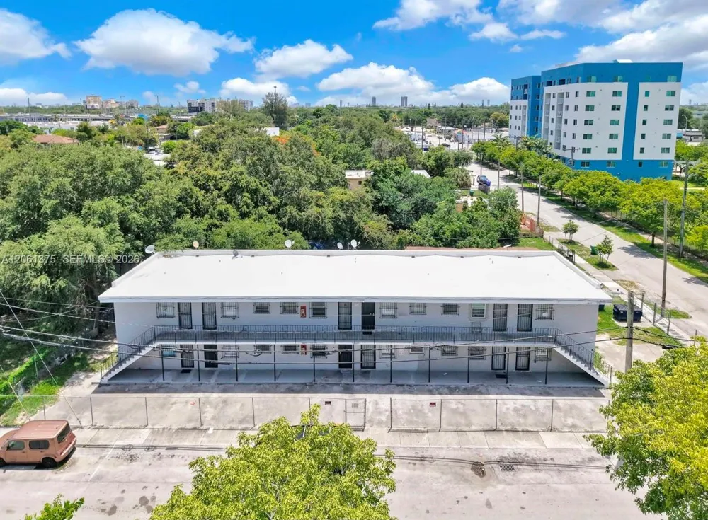 6901 NW 8th Ave #5 Miami, FL 33150
