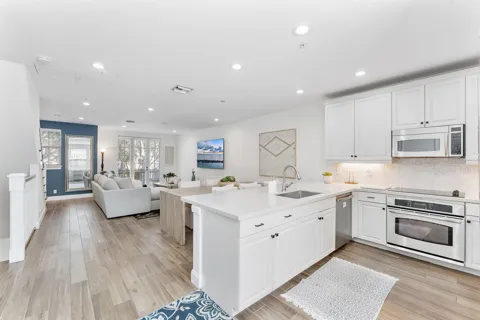 1035 W Heritage Club Circle