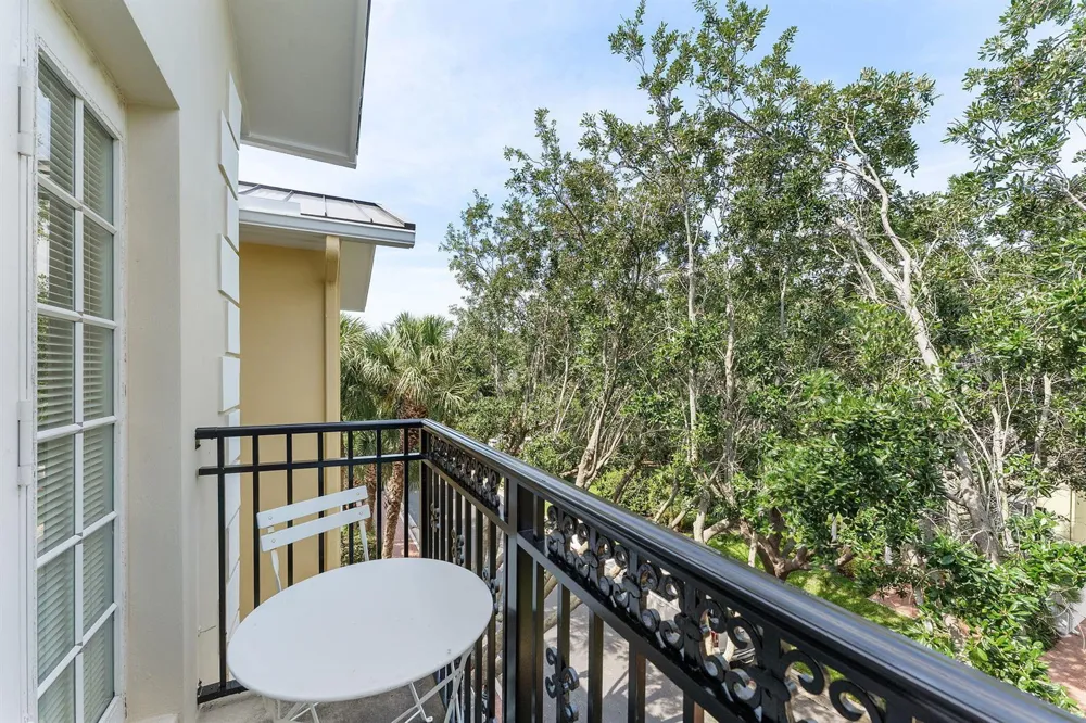1035 W Heritage Club Circle Delray Beach, FL 33483