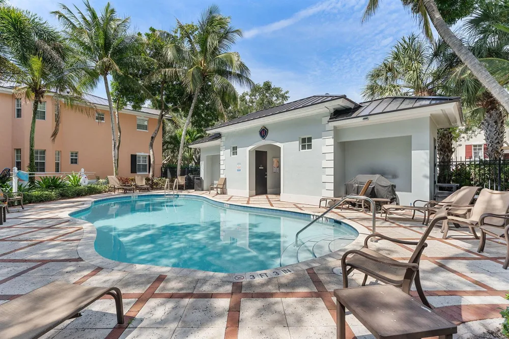 1035 W Heritage Club Circle Delray Beach, FL 33483