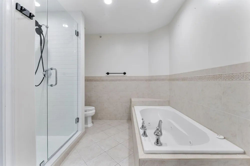 1035 W Heritage Club Circle Delray Beach, FL 33483