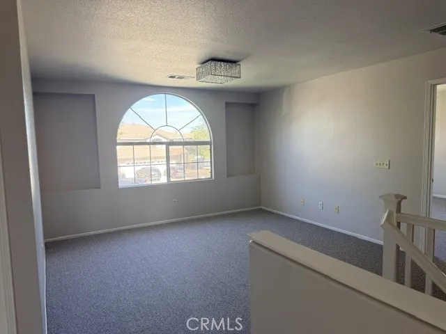 5732 Ridgemark Fontana, CA 92336