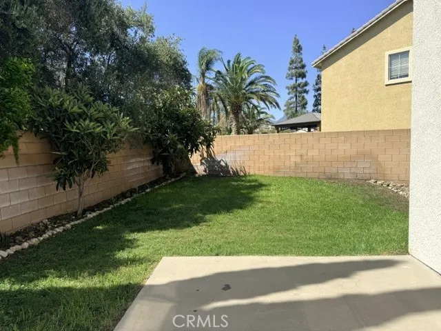 5732 Ridgemark Fontana, CA 92336