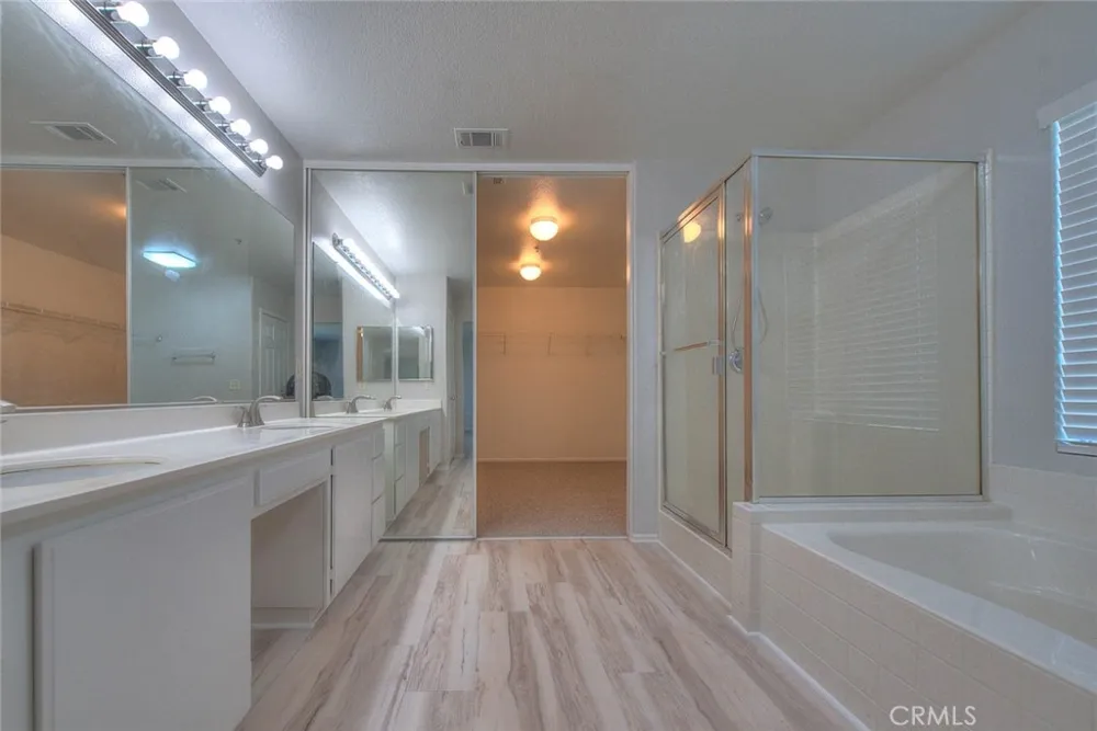 5732 Ridgemark Fontana, CA 92336