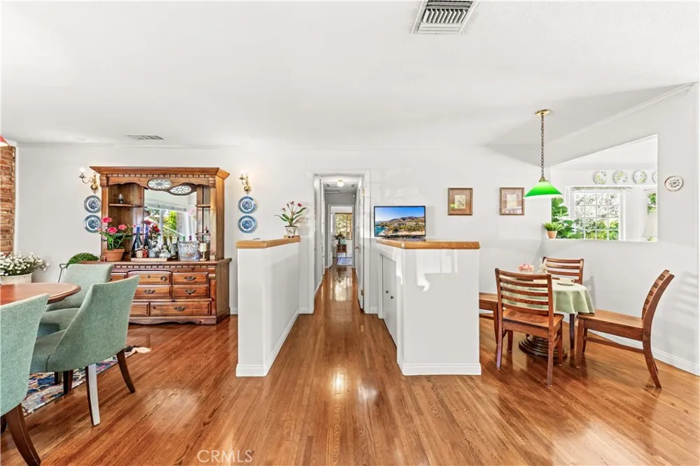 135 E Las Flores Ave Arcadia, CA 91006