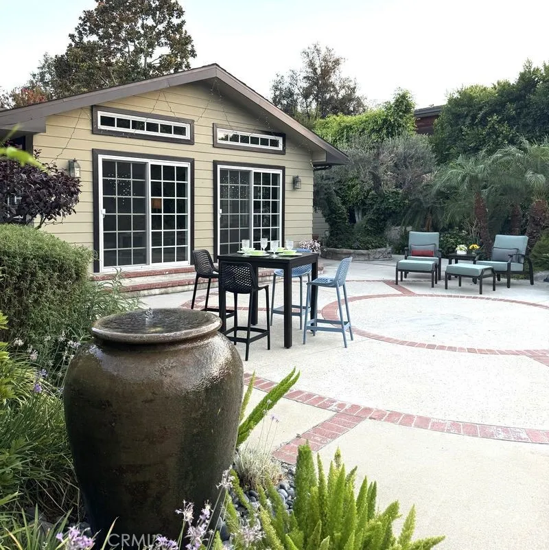 135 E Las Flores Ave Arcadia, CA 91006
