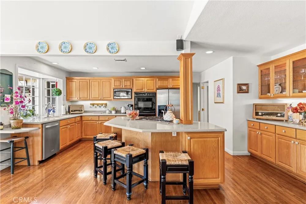 135 E Las Flores Ave Arcadia, CA 91006