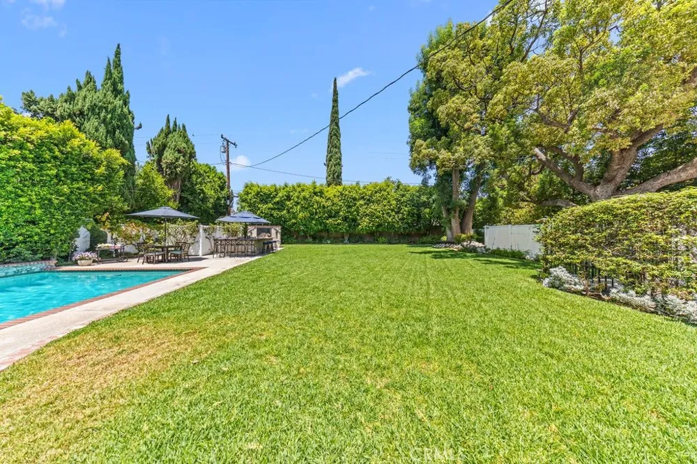 135 E Las Flores Ave Arcadia, CA 91006