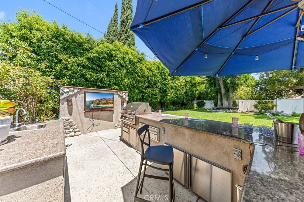 135 E Las Flores Ave Arcadia, CA 91006