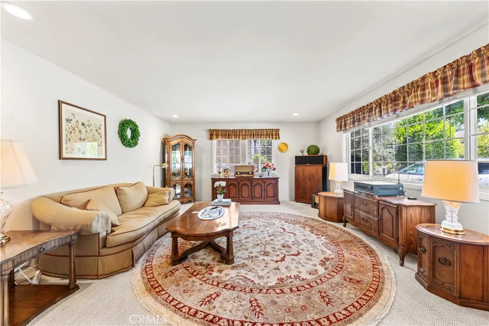135 E Las Flores Ave Arcadia, CA 91006