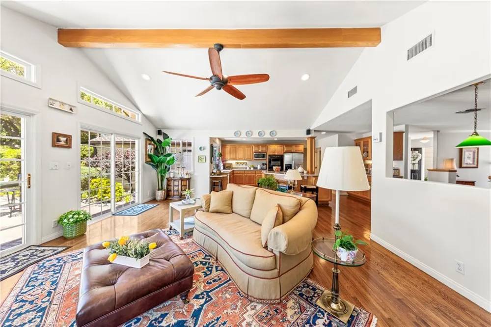 135 E Las Flores Ave Arcadia, CA 91006