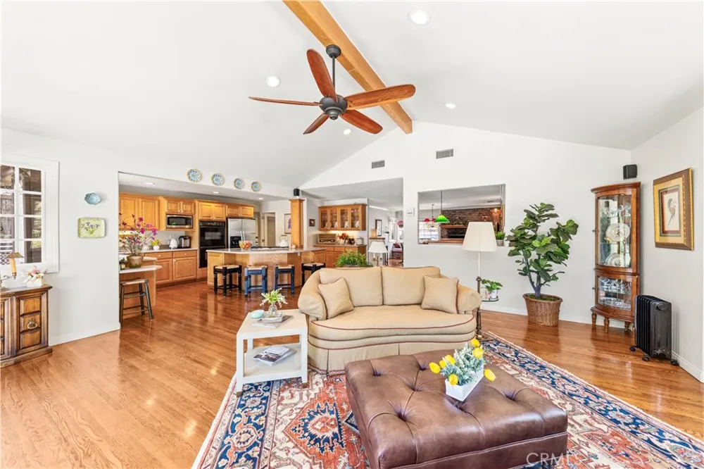 135 E Las Flores Ave Arcadia, CA 91006