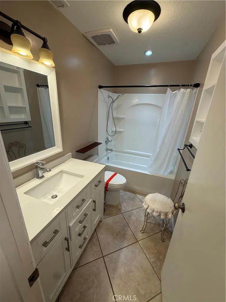 2226 Calle Leon West Covina, CA 91792