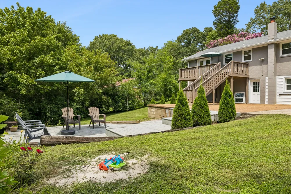 1109 Taylor Town Rd White Bluff, TN 37187