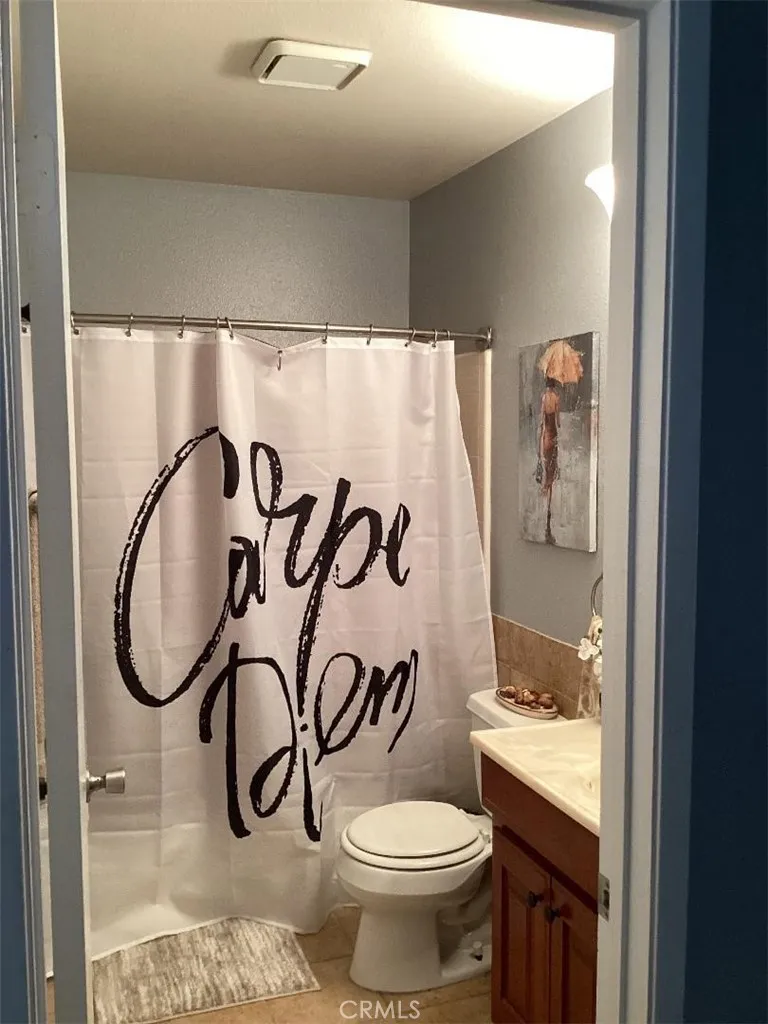 12568 Rideabout Court San Diego, CA 92129