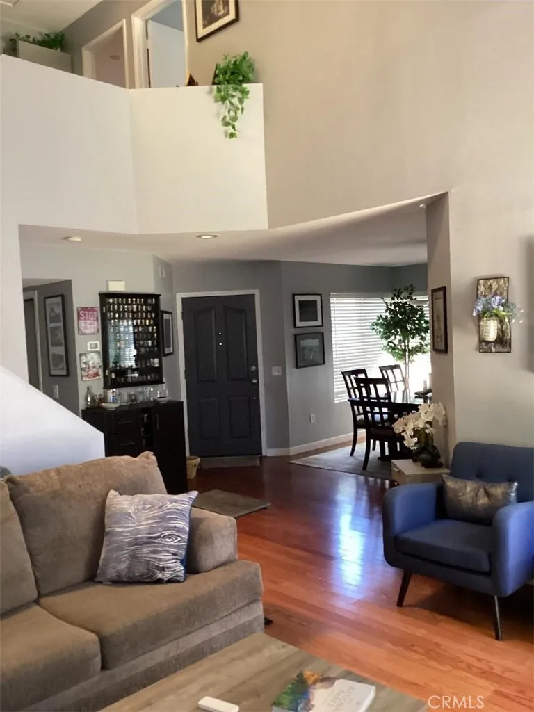 12568 Rideabout Court San Diego, CA 92129